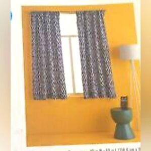 Approximate measurementspre-owned excellent conditionsWomen's  pantsGreen